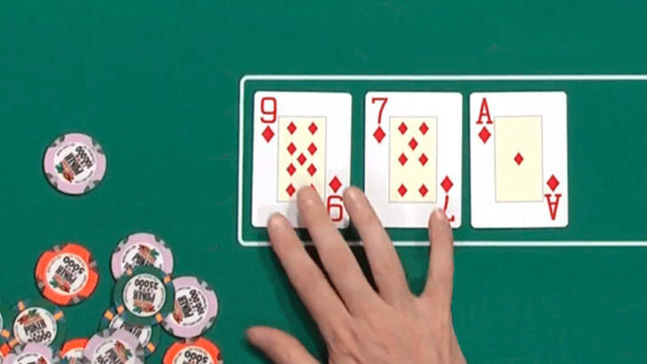 Hand yếu tại flop poker